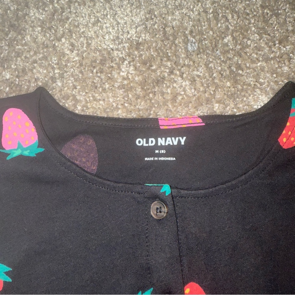 Old Navy - Strawberry Printed Short-Sleeve Button-Front Romper - Girls M (8) - Picture 4 of 6